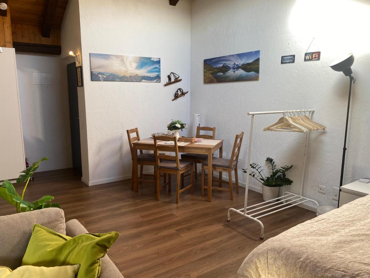 Dachwohnung In Der Mitte Von Laax-Dorf Екстер'єр фото