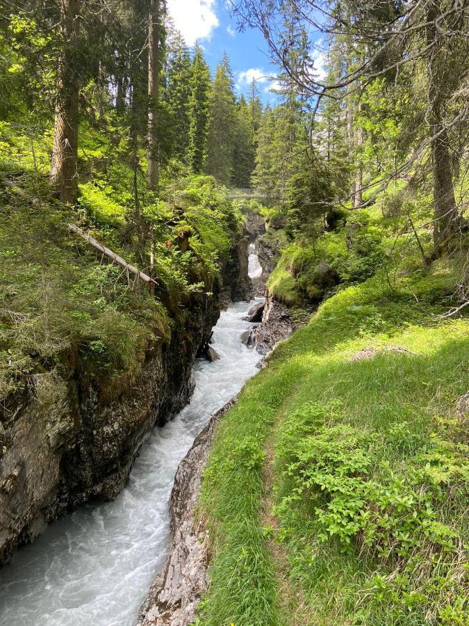 Dachwohnung In Der Mitte Von Laax-Dorf Екстер'єр фото